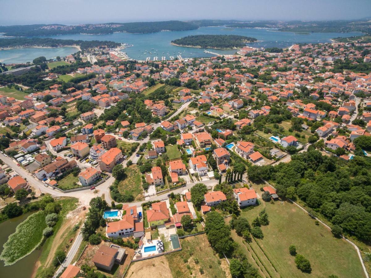Apartments Dora Victoria Dream Medulin Bagian luar foto