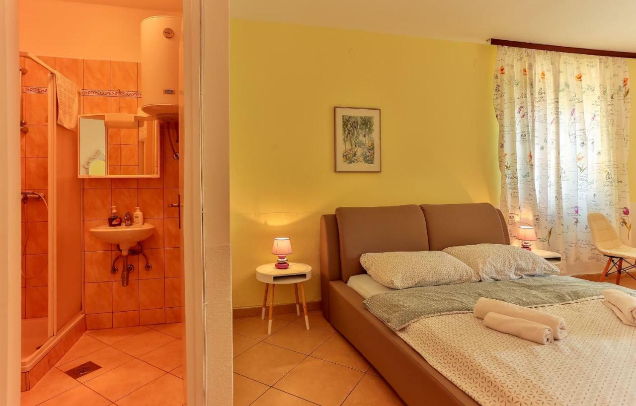 Apartments Dora Victoria Dream Medulin Bagian luar foto
