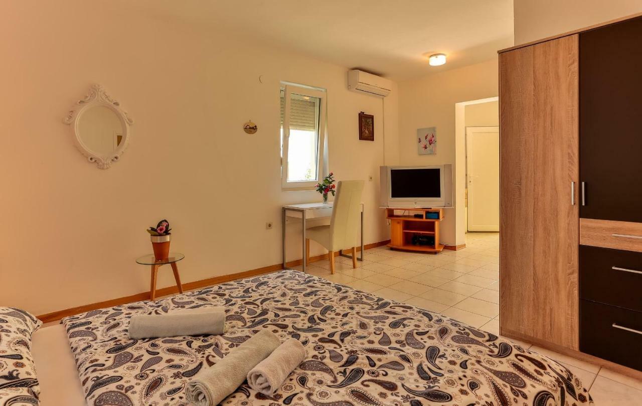 Apartments Dora Victoria Dream Medulin Bagian luar foto
